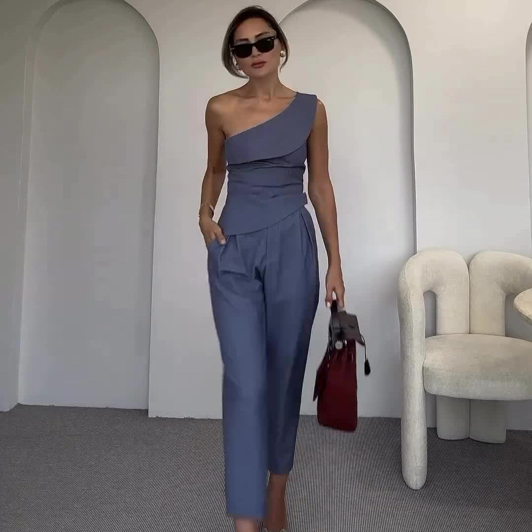 Elara Cross-Neck Set